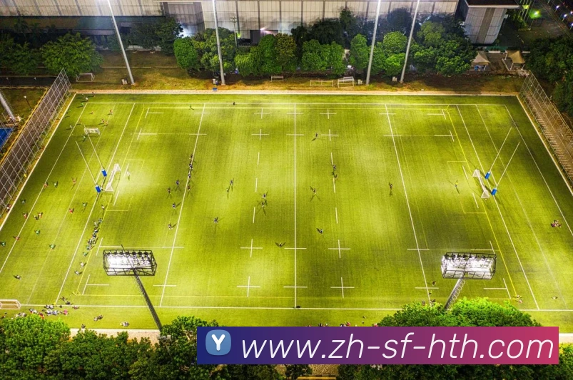 足球球员通道设置是否符合赛前亮相、安全出入与仪式感需求